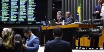 Deputados aprovam mudanças no Prouni