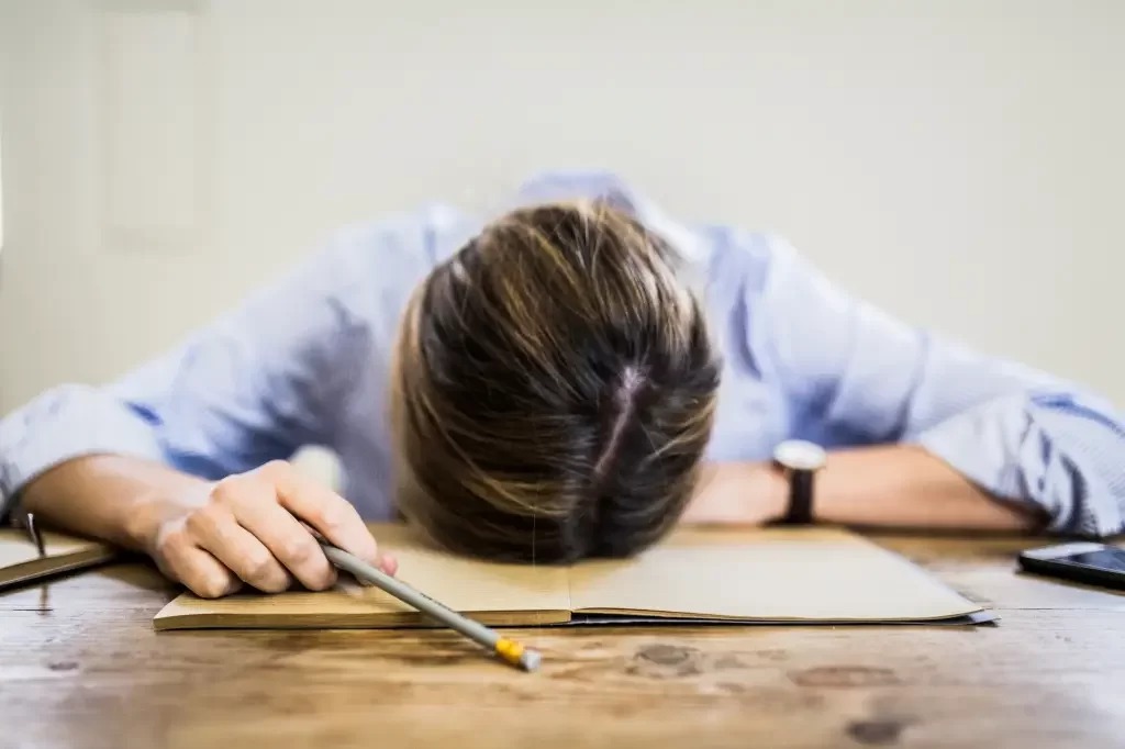 Síndrome De Burnout: O Que é, Quais São Os Sintomas E Como Tratar ...