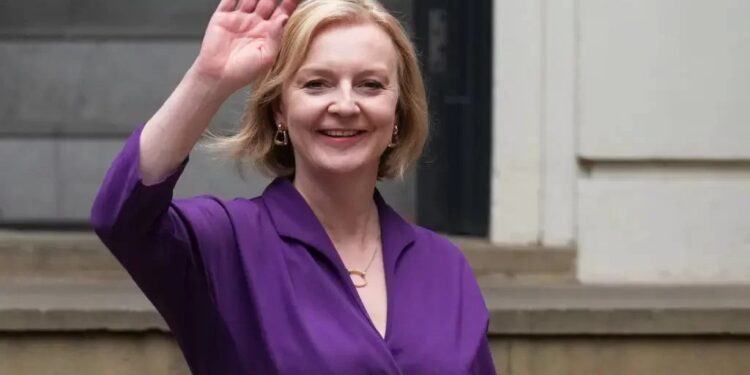 Reino Unido: Liz Truss é eleita nova primeira-ministra e substituirá Boris Johnson