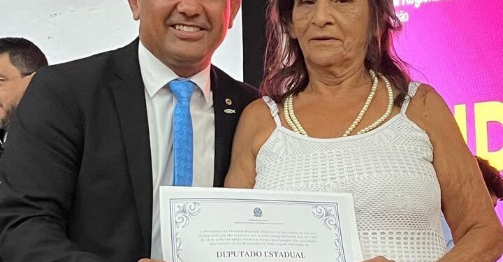 Diplomado! E o diploma tem dono: o povo do Maranhão!