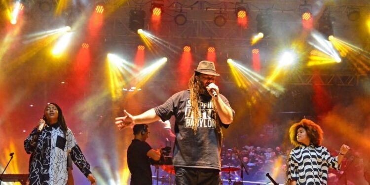 Prefeitura de São Luís leva multidão para o “São Luís Gospel”, na Praça Maria Aragão
