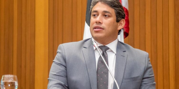 Proposições de Osmar Filho visam debater problemas em eventos e criação de bancada em defesa da Baixada