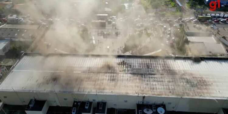 Um mês após início, investigações que apuram causas de incêndio em cinema no Shopping Rio Anil ainda não foram concluídas