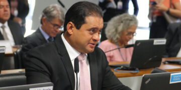 CAS aprovou projeto de Weverton Rocha que garante ecocardiograma fetal e ultrassonografias em gestantes na rede pública