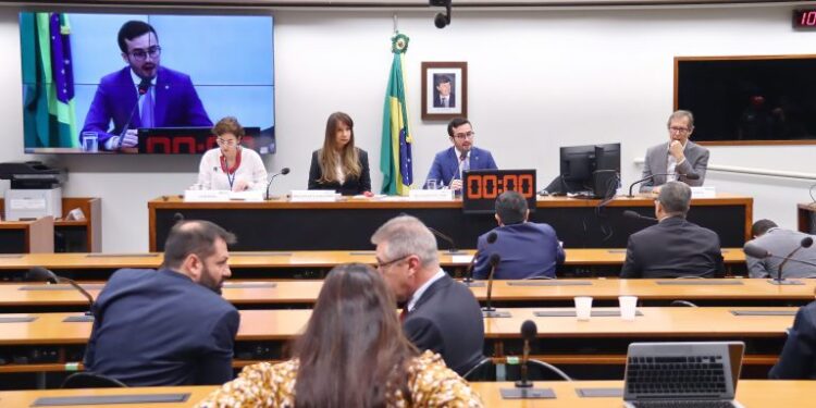 Mulheres serão prioridade na retomada do Programa de Aquisição de Alimentos, informa governo