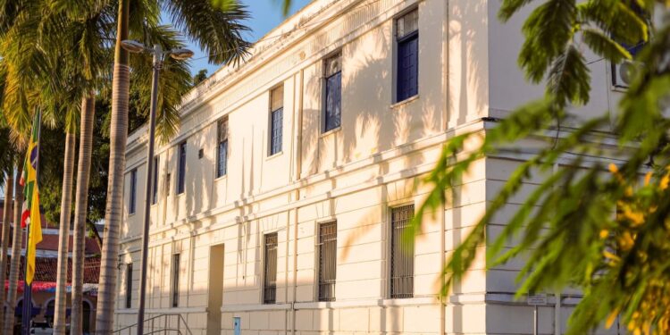 Problemas na rede elétrica do Centro Histórico afetam funcionamento da Câmara Municipal de São Luís nesta segunda-feira (08)