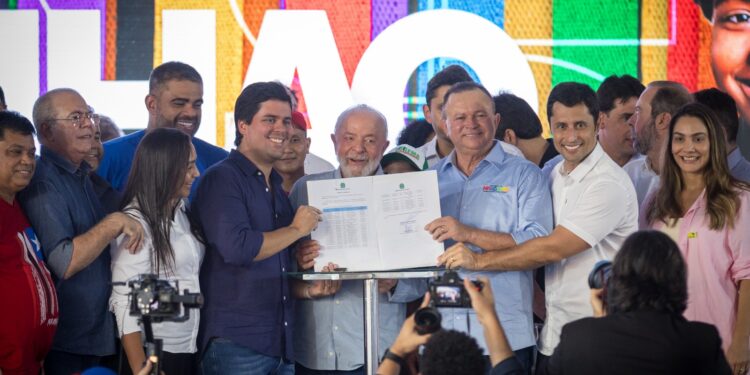 Presidente da Câmara de São Luís participa de solenidade com Lula durante anúncio de investimentos no Maranhão