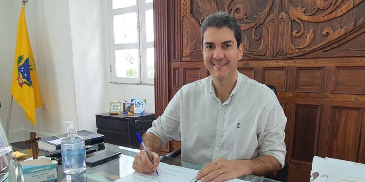 Reajuste salarial marca Dia do Trabalhador em São Luís com anúncio de Eduardo Braide